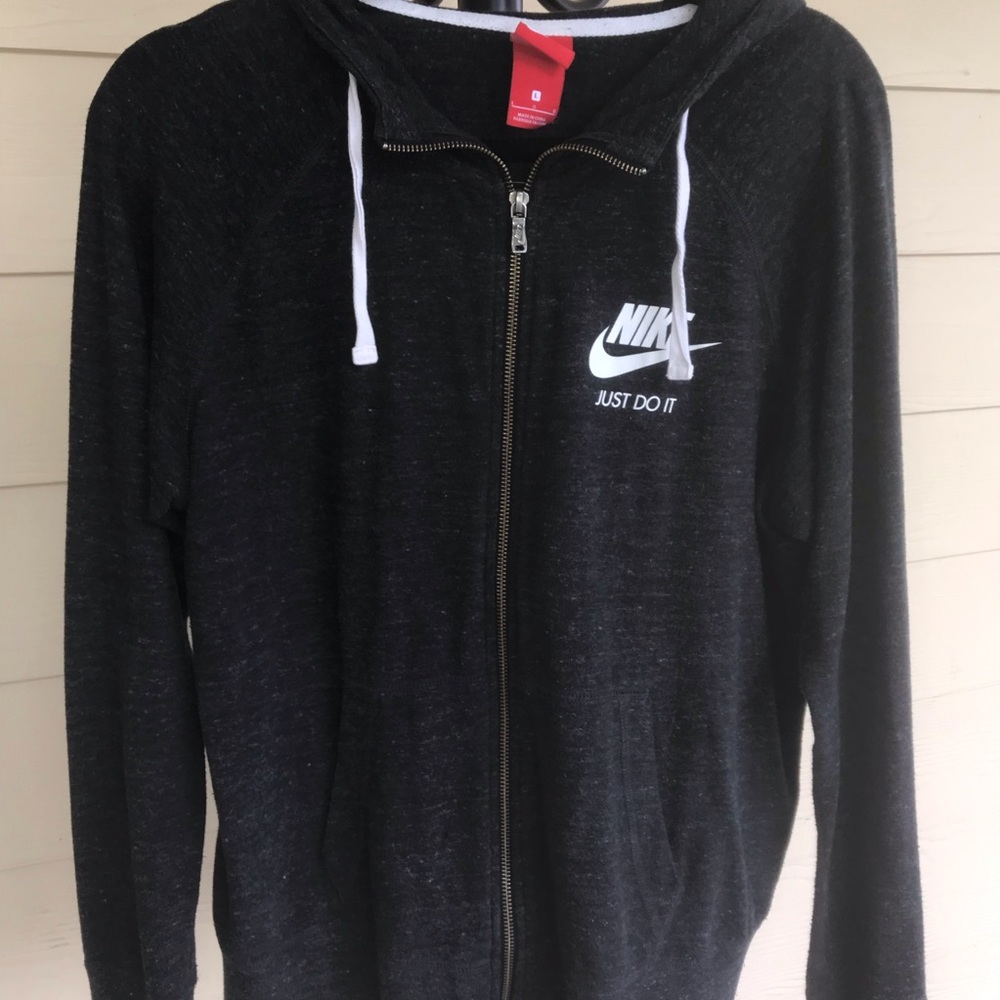 Nike jacket - Picture 2 of 4